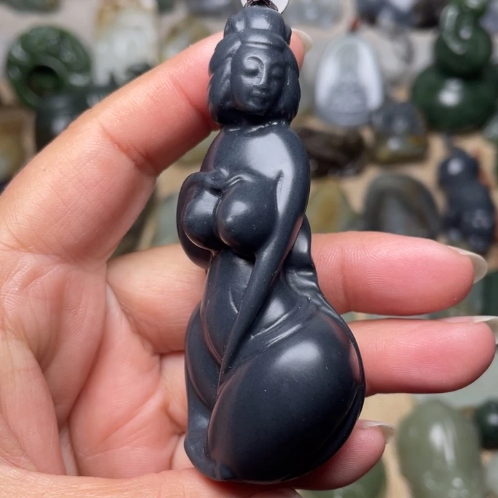 和田玉未镶嵌颈饰有石筋