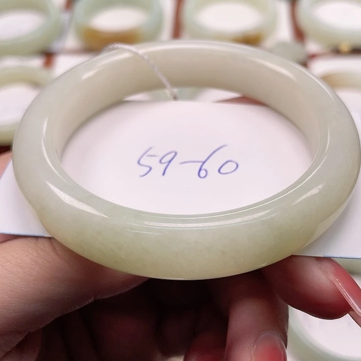 未镶嵌手镯和田玉小**感