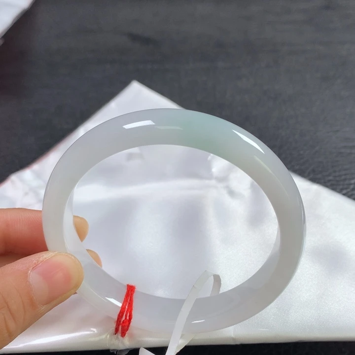 翡翠未镶嵌手镯60➕