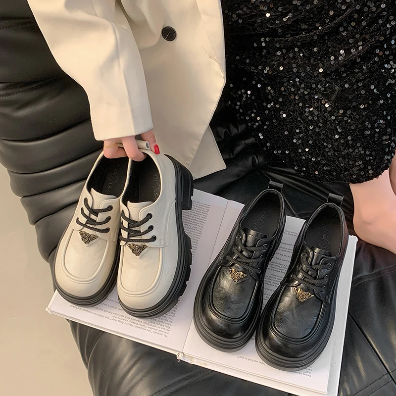 黑色厚底松糕小皮鞋女2025春秋新款复古百搭英伦风增高乐福鞋单鞋