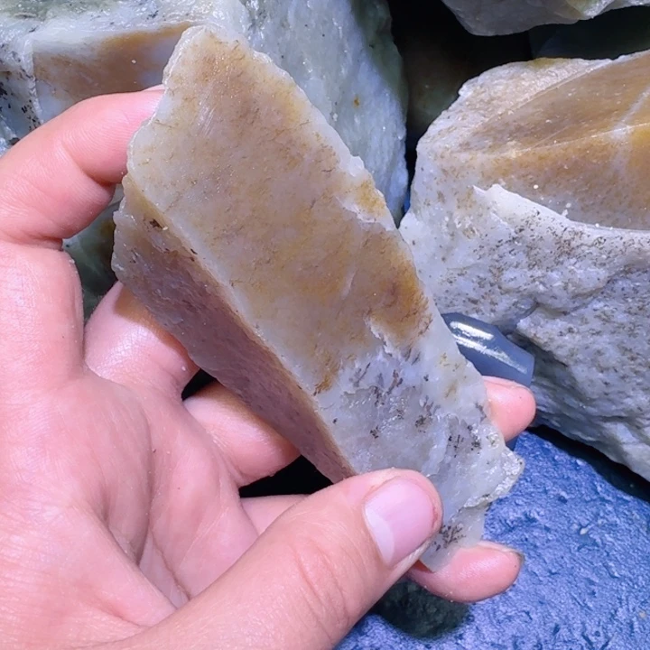 和田玉未镶嵌珠宝半成品