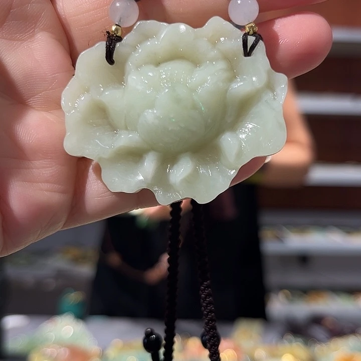 岫玉未镶嵌毛衣链