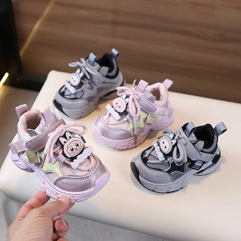 儿童鞋子秋季新款1-6岁男女童时尚卡通运动鞋中小童轻便老爹鞋软