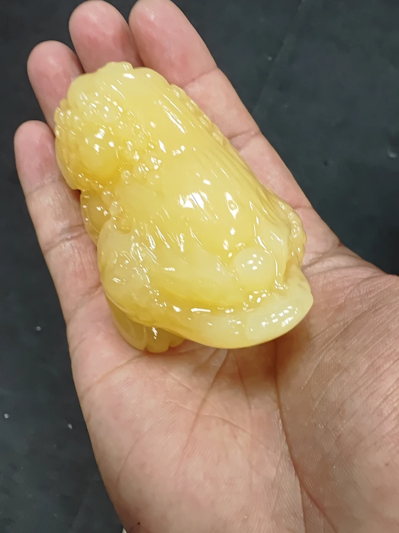 糖金蝉把件 色泽鲜艳