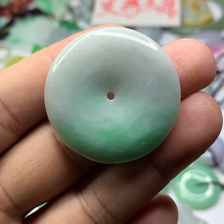 吊坠(赠链)未镶嵌翡翠