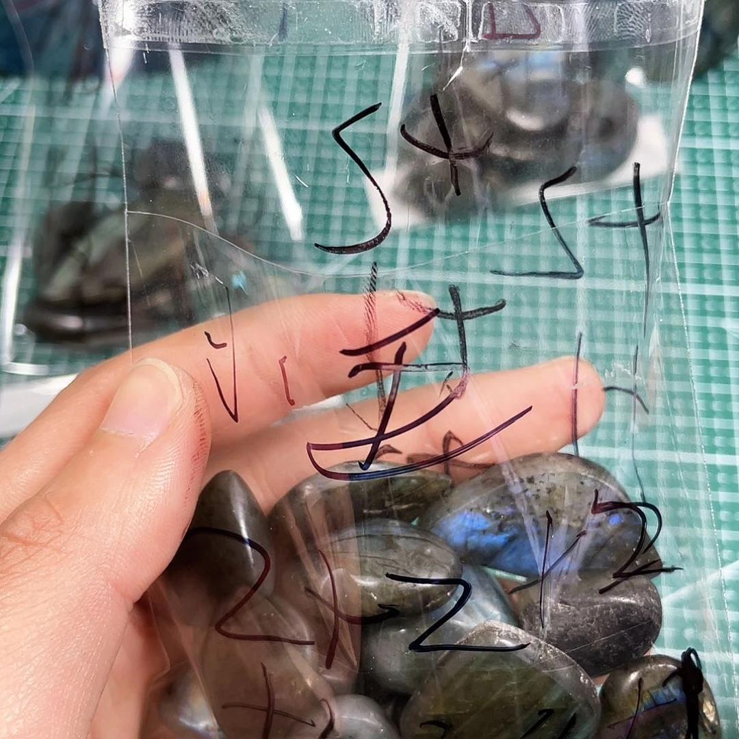 长石吊坠(不含链)未镶嵌小****?