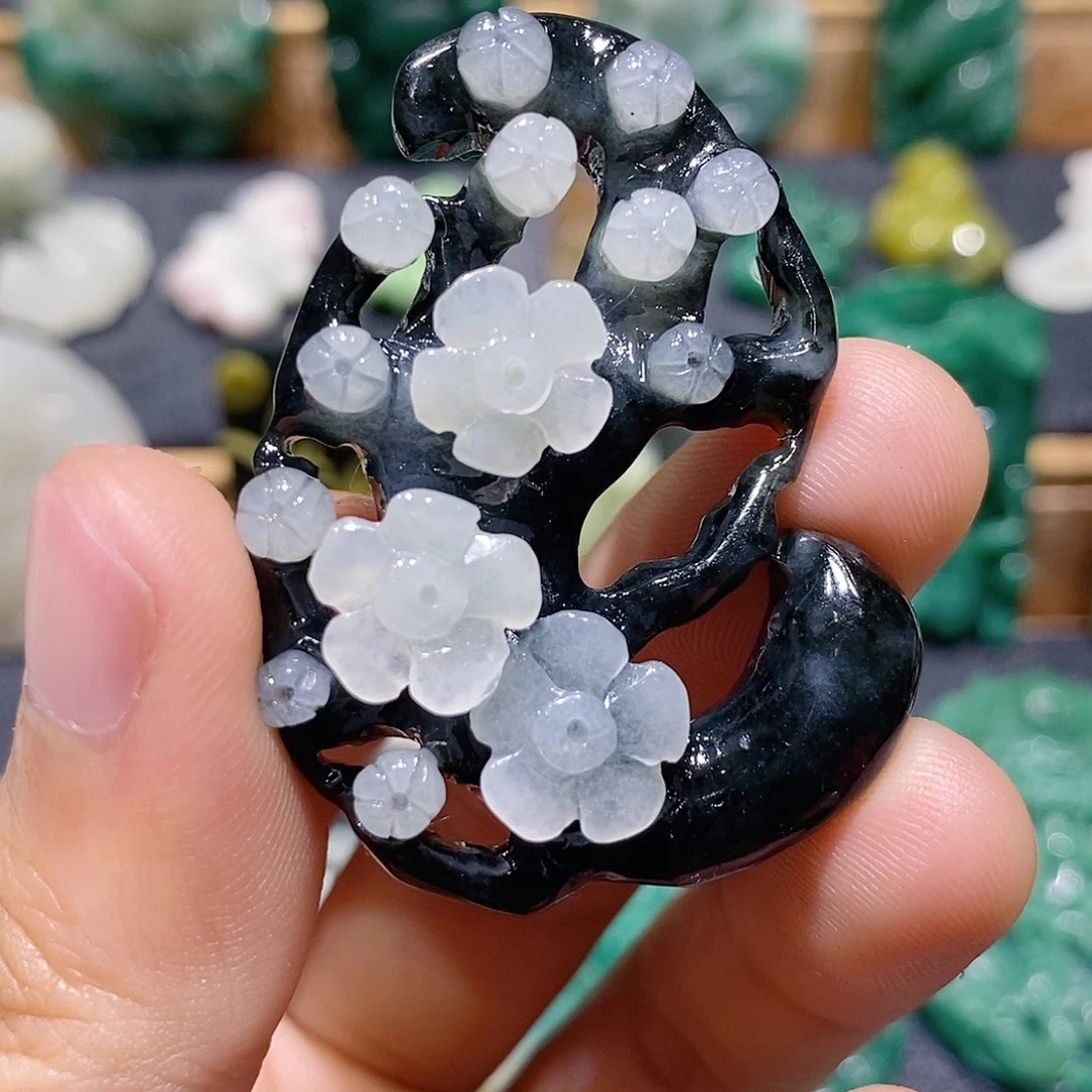 独山玉未镶嵌吊坠