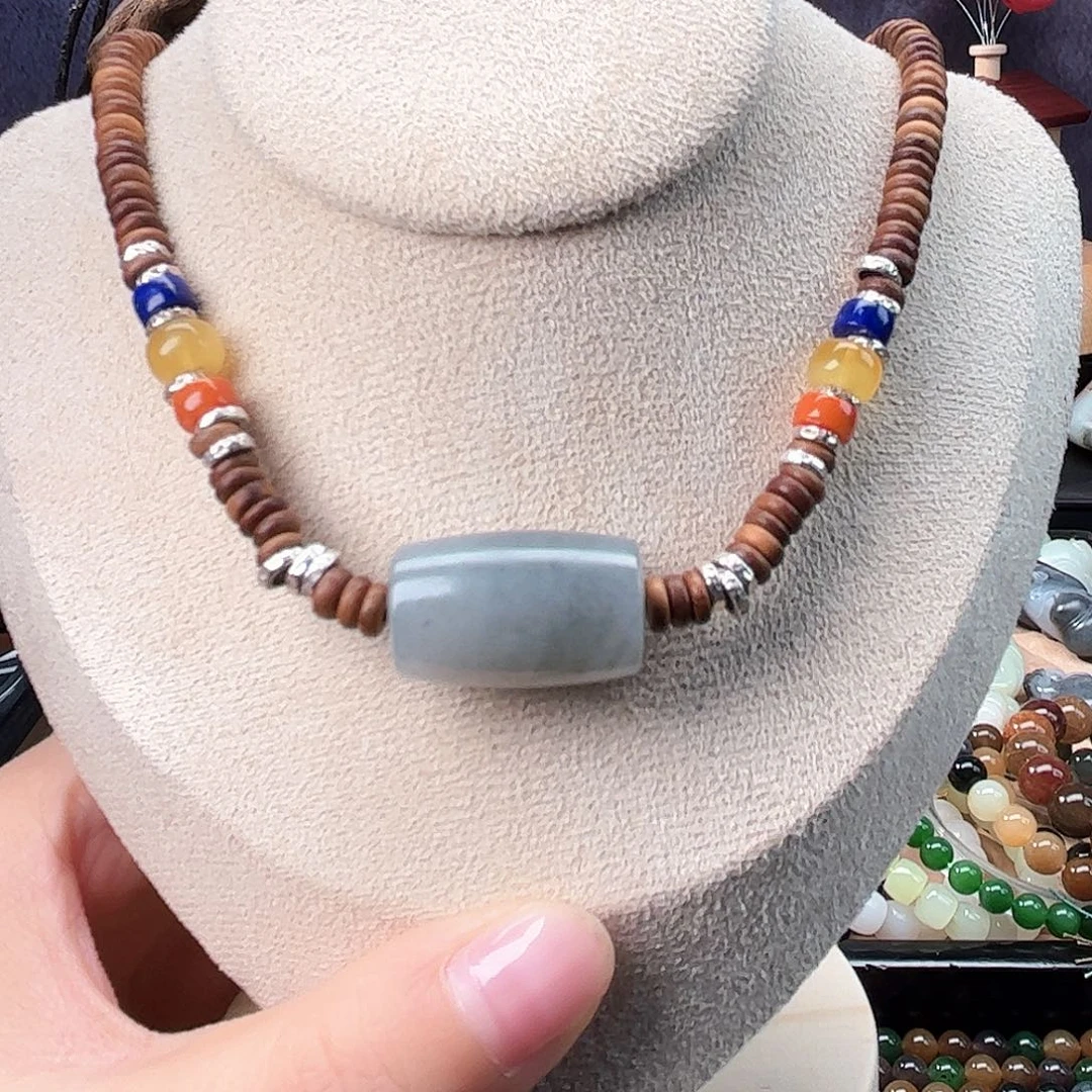 颈饰未镶嵌和田玉