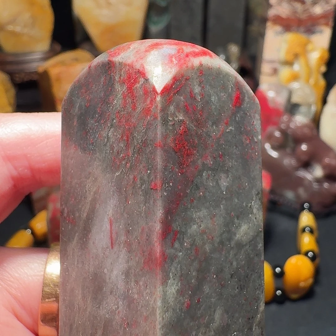 昌化鸡血石昌化鸡血石