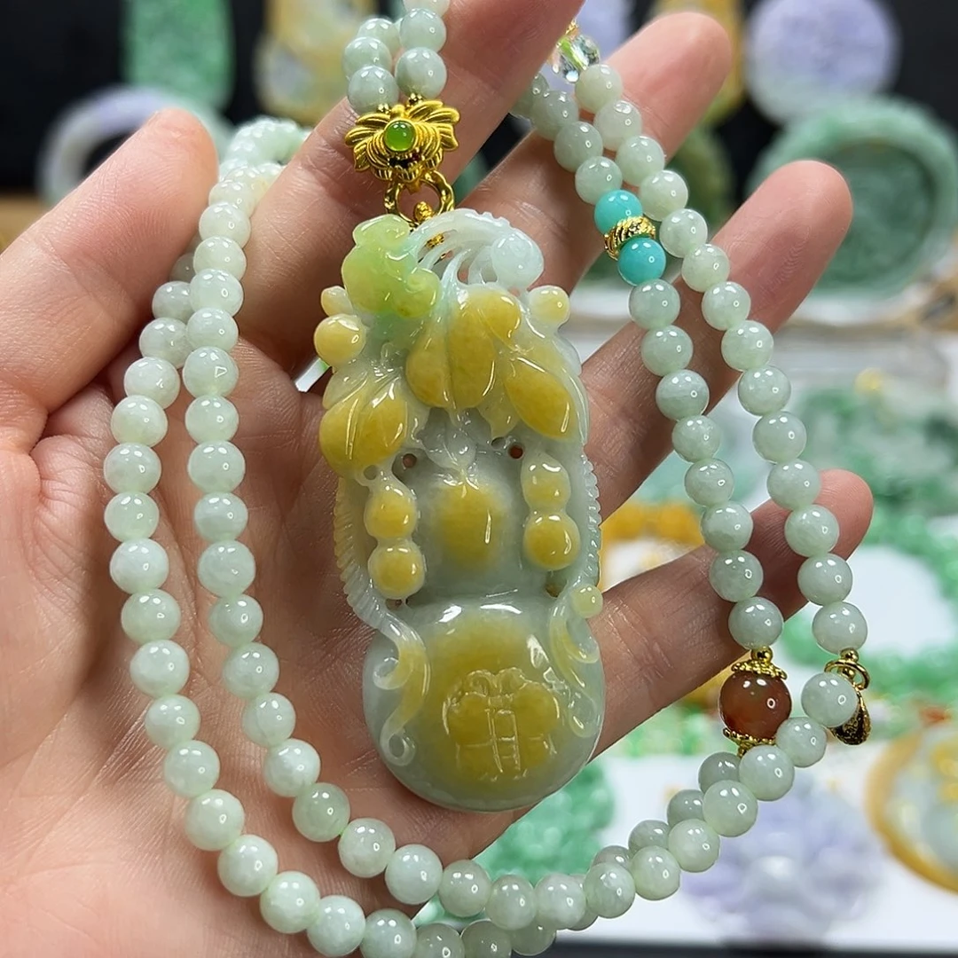 翡翠未镶嵌颈饰吊坠