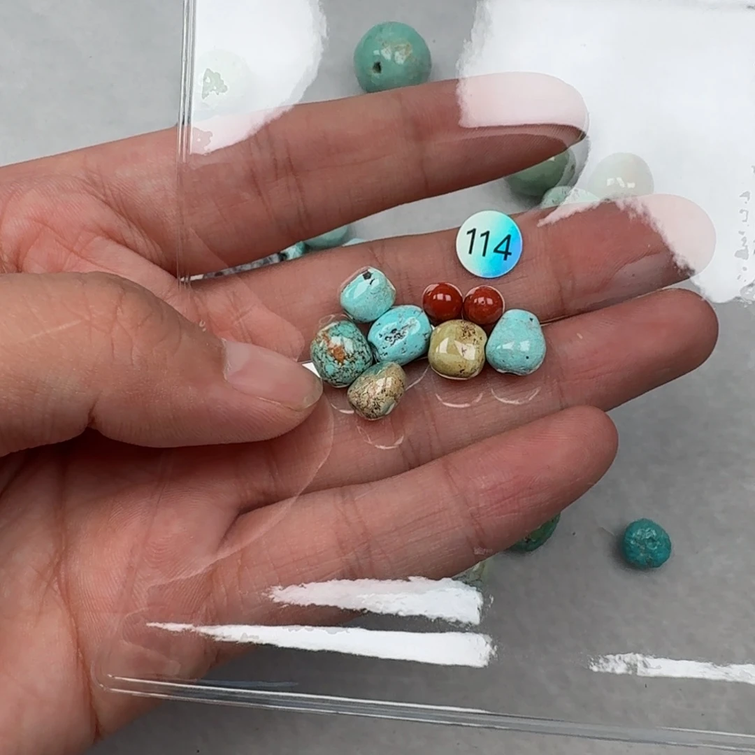 南红玛瑙未镶嵌珠宝奇石