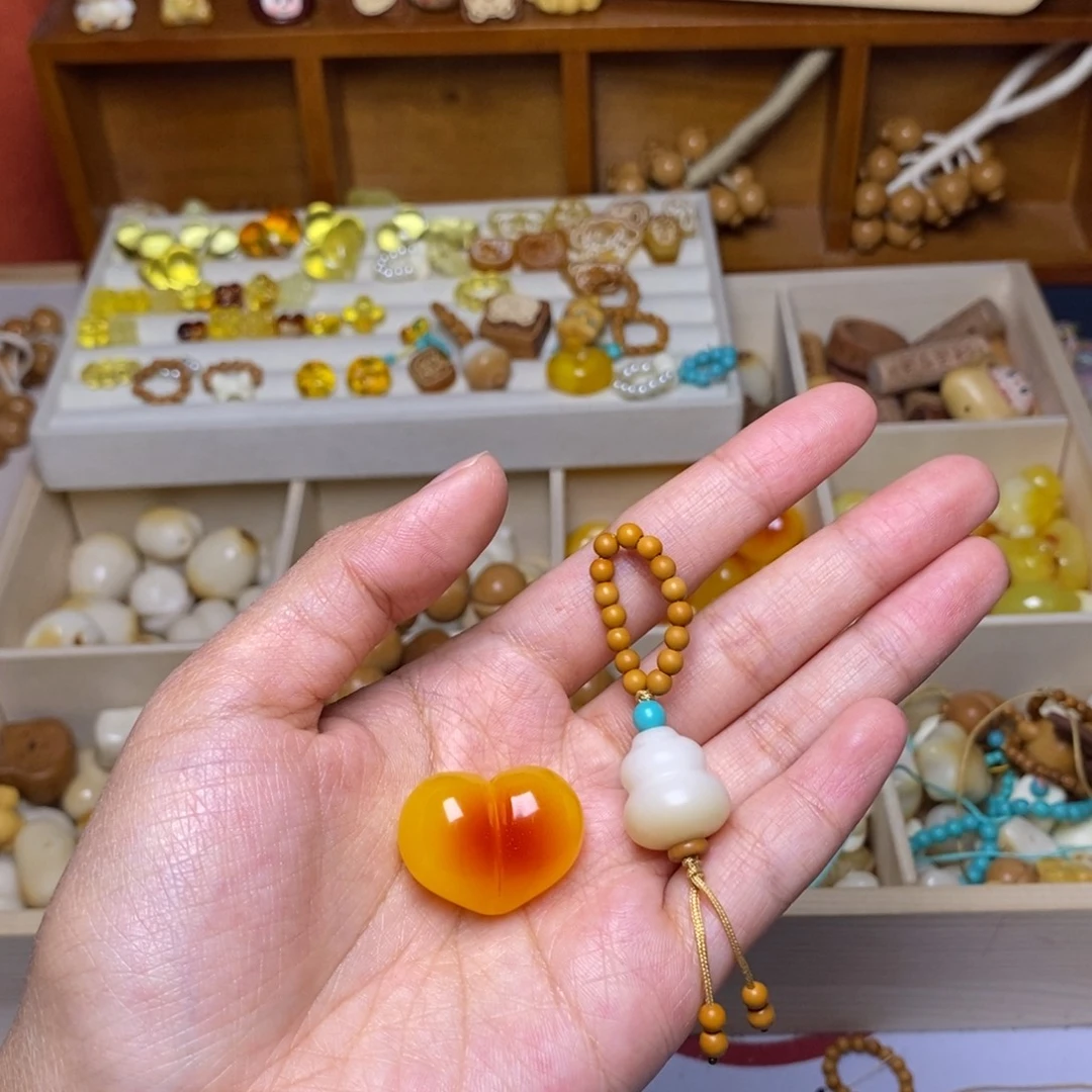 踏***穹吊坠猴头核桃爱心葫芦提溜