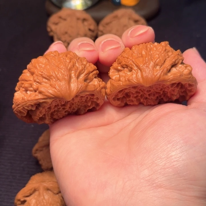 文玩核桃把件蛇王50