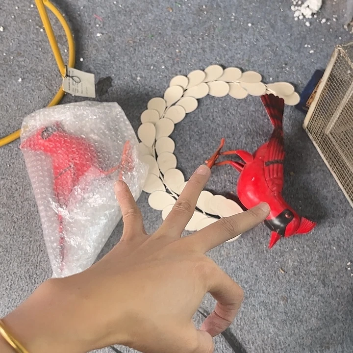 太***义白色叶子加2只鸟一起