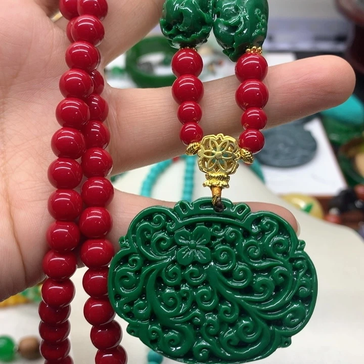 合金颈饰玛瑙/玉髓吊坠