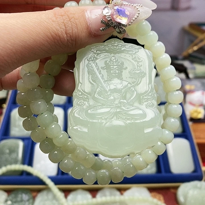 【闪购商品】和田玉颈饰未镶嵌微***?