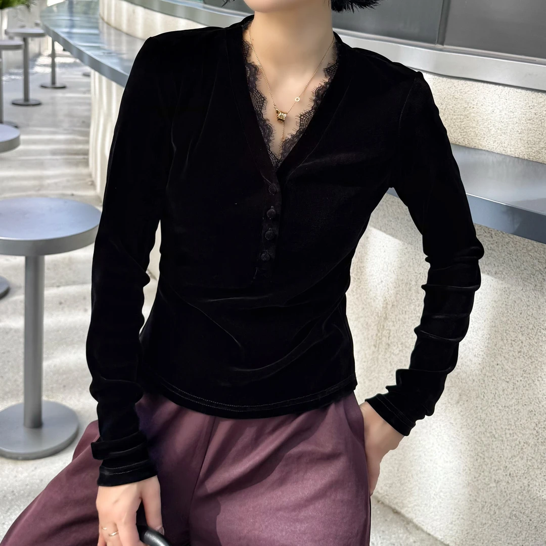 时尚丝绒V领显瘦秋冬打底衫