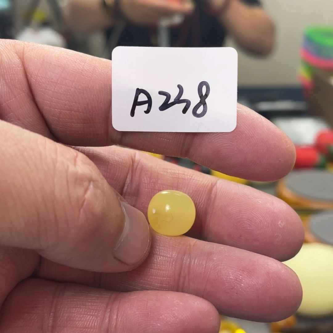 手链琥珀未镶嵌多样性发，发其中一件