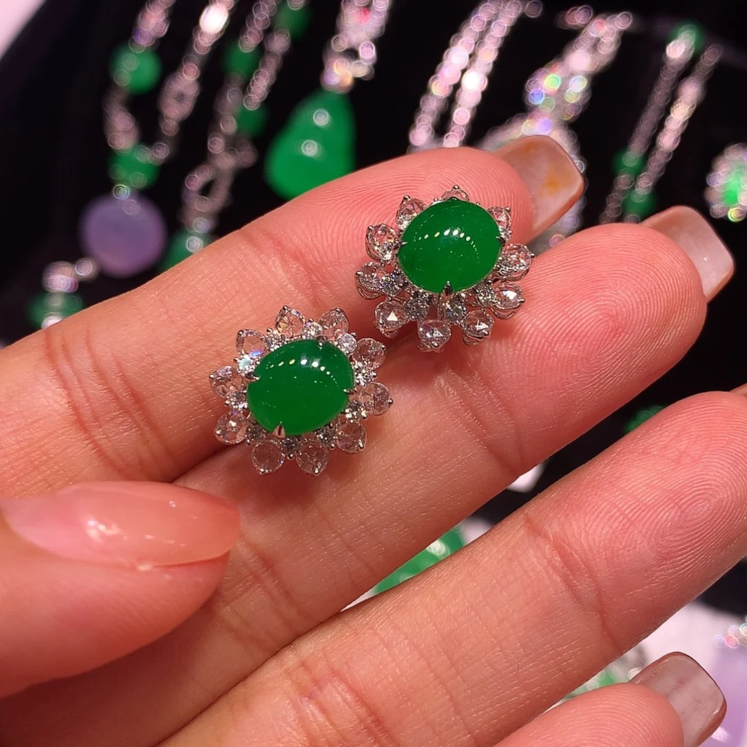 翡翠18K金镶嵌耳饰