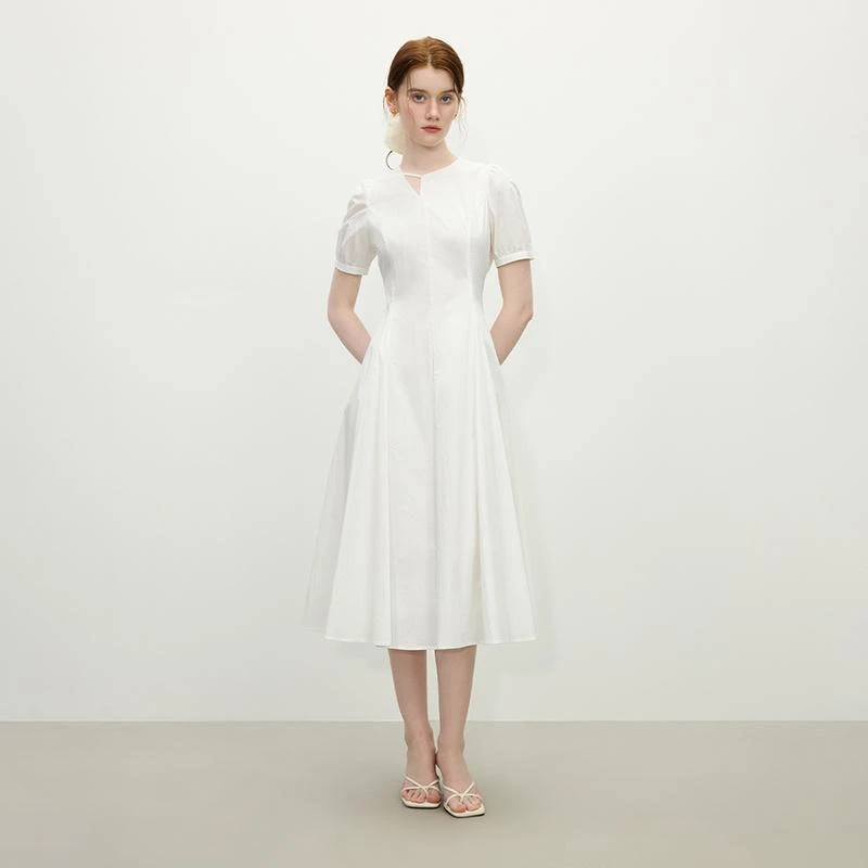 范思蓝恩白色镂空圆领连衣裙2025新款设计感领证小白裙25FS12050