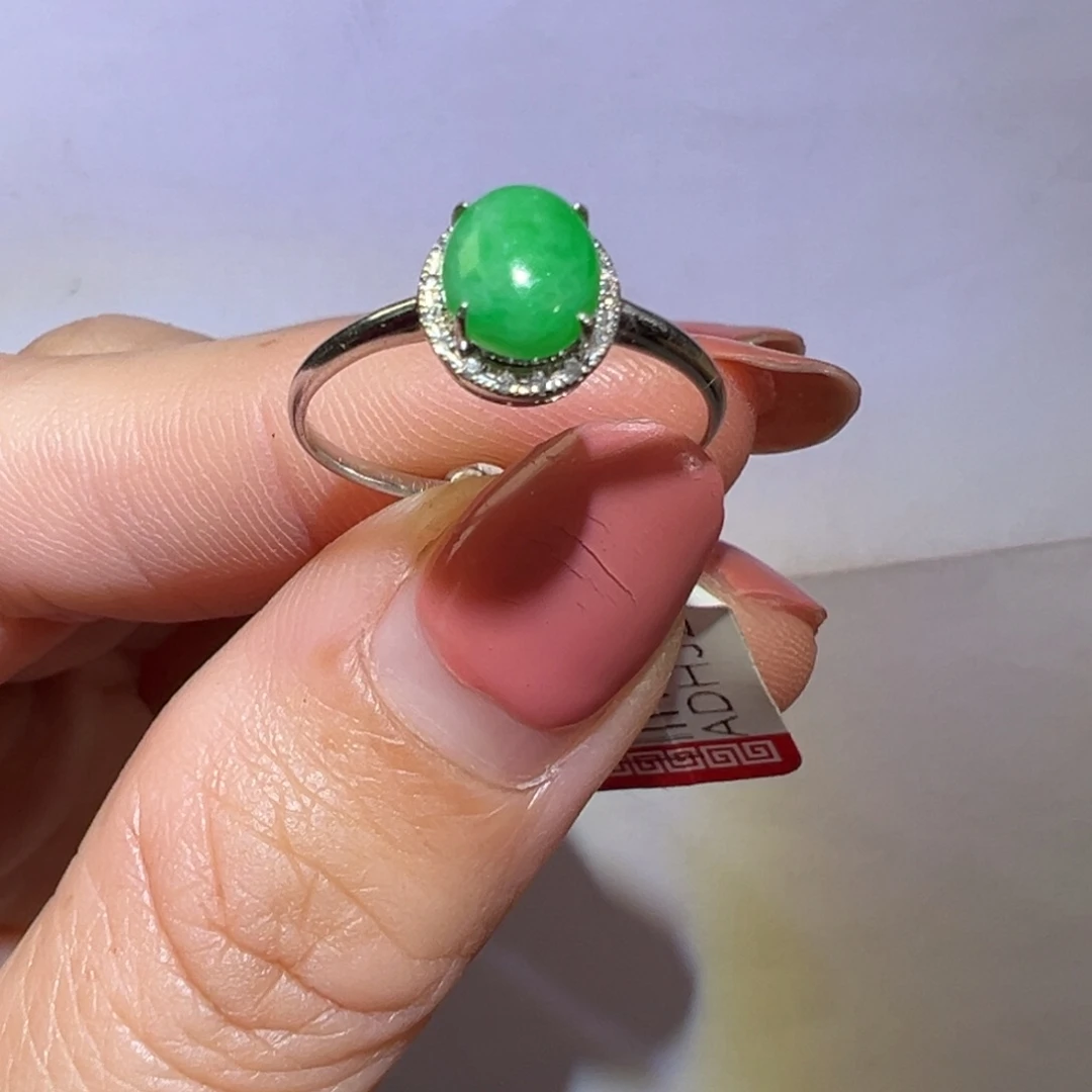 翡翠戒指18K金镶嵌戒指