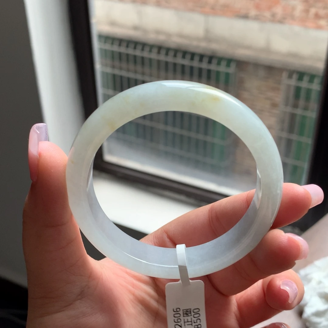 翡翠手镯（圆镯）未镶嵌57洒金黄翡正圈