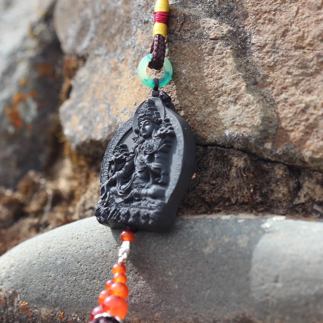 绿度母擦擦佛像项链纯手工制作而成，长4,5CM，宽4CM
