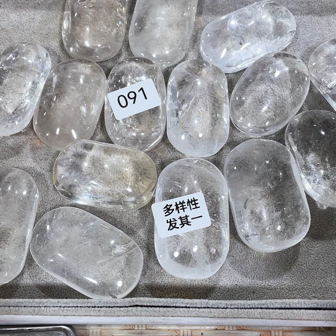 水晶摆件…..未镶嵌一个