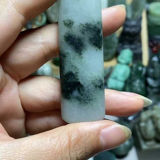 独山玉未镶嵌珠宝半成品
