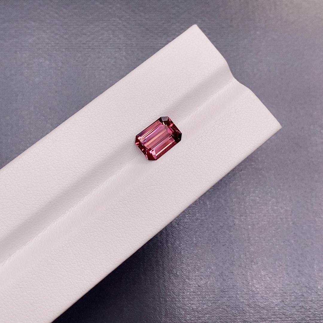 未镶嵌裸石碧玺2.16克拉