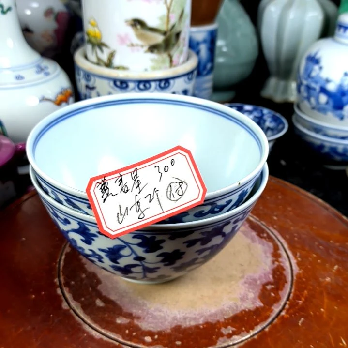 摆件绅**人全手工制作的瓷器