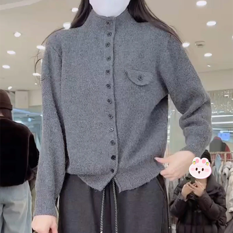 韩版半高领单排扣针织开衫女2025冬季新款宽松显瘦气质洋气上衣潮