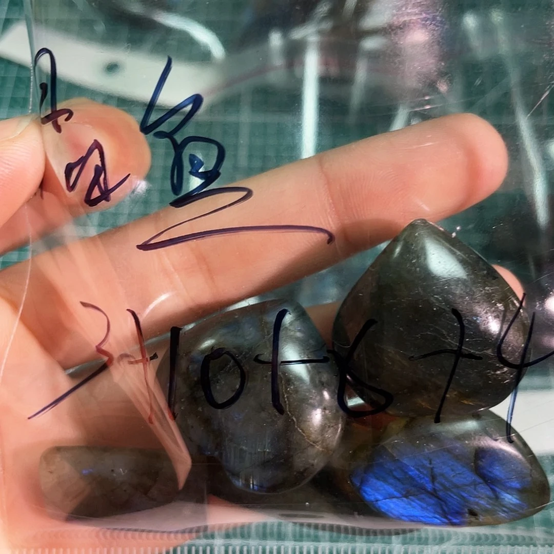 长石吊坠(不含链)未镶嵌晶***鲸