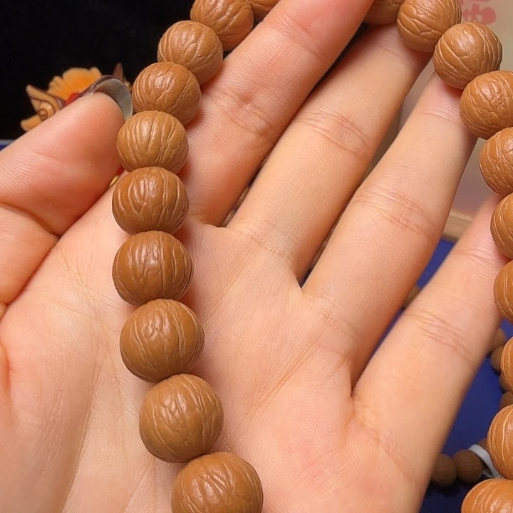 ****陈猴头核桃手串聚宝盆