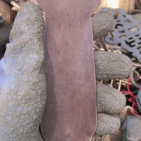 一***苇闪电购铜摆件工艺品