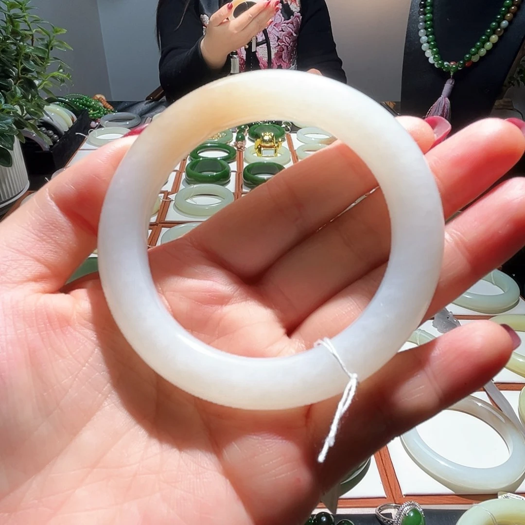 未镶嵌手镯和田玉58圈口