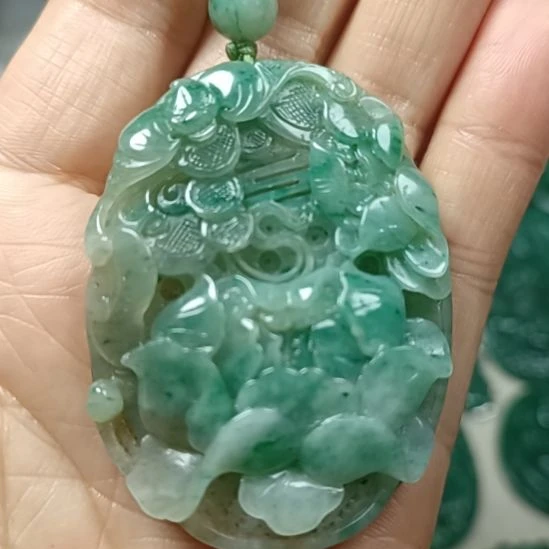 独山玉未镶嵌花开富贵