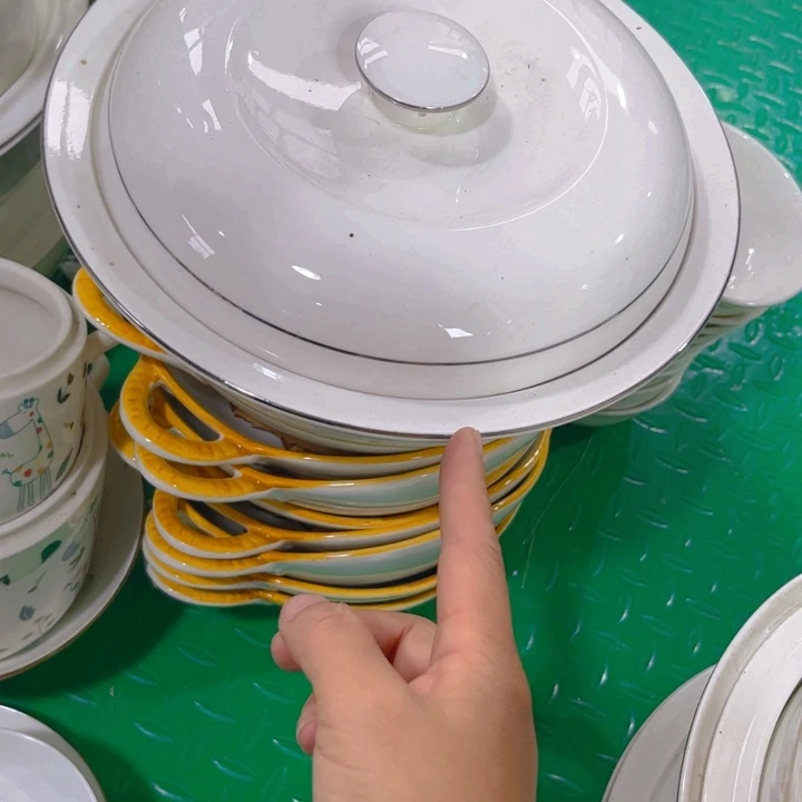 瓷片九寸汤锅一个微瑕