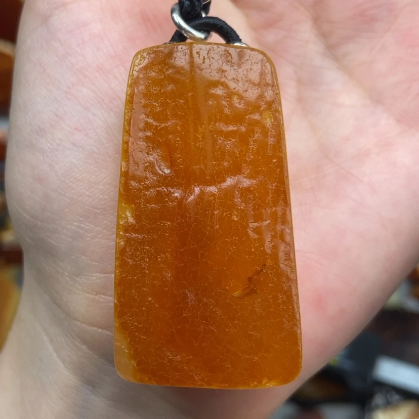 【闪购商品】未镶嵌吊坠(赠链)琥珀