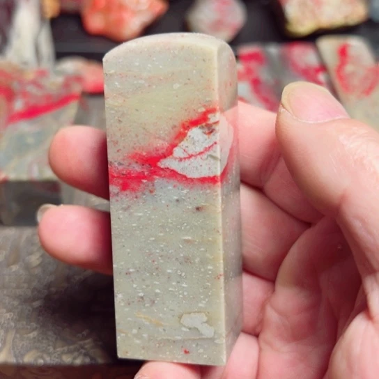 昌化鸡血石豆青冻软玉印章