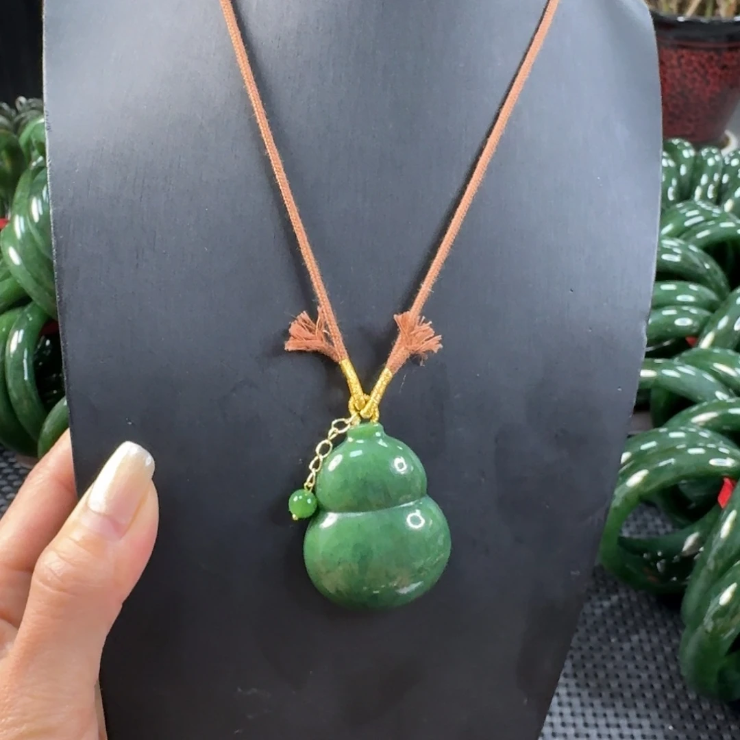 和田玉（碧玉）未镶嵌颈饰