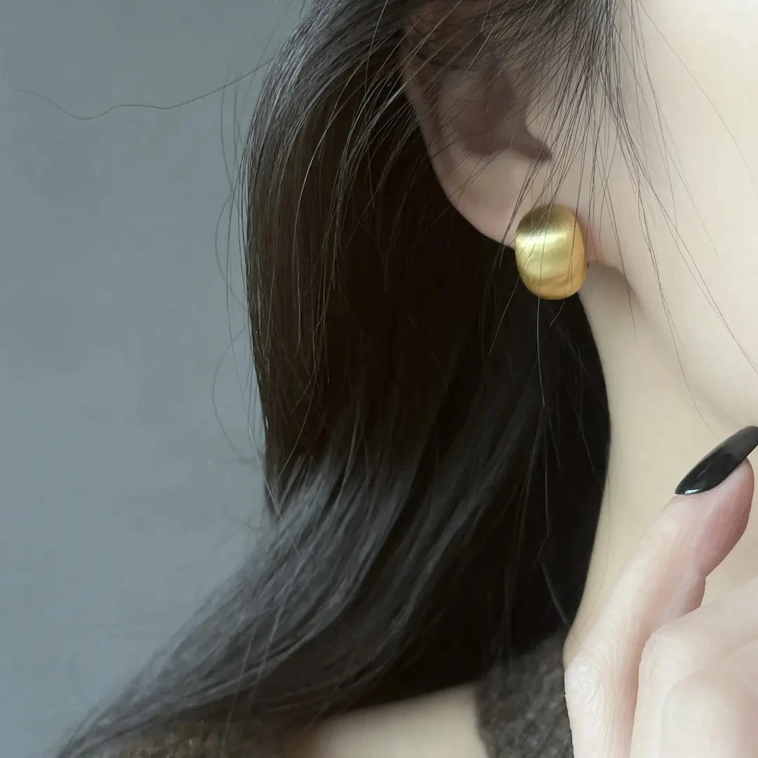 铜合金耳饰 秋冬百搭款金色手工拉丝小豌豆耳环E1295