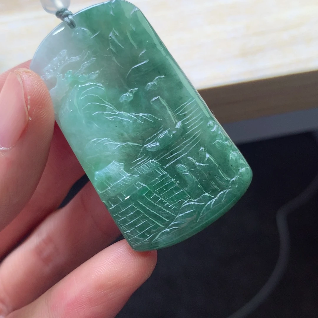 翡翠颈饰未镶嵌吊坠