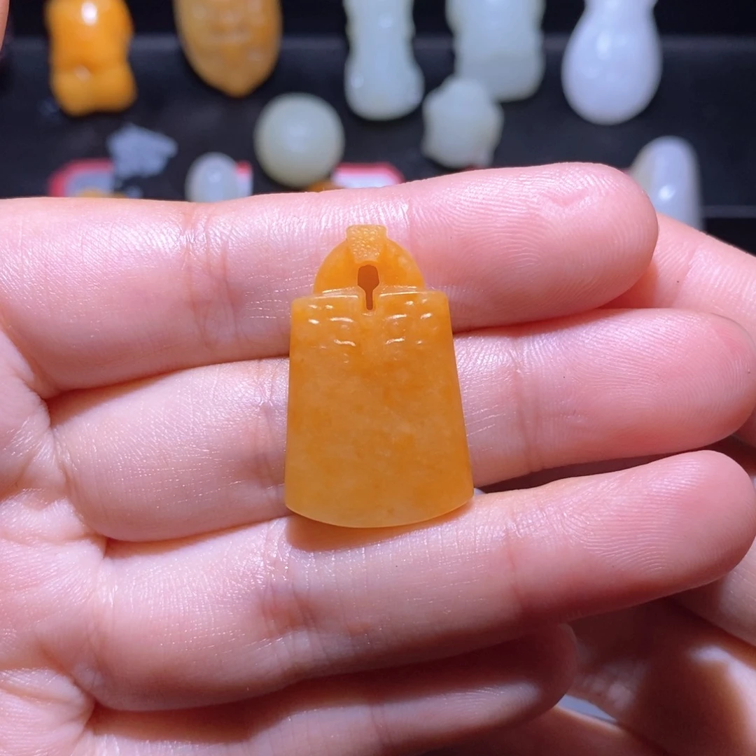 和田玉未镶嵌颈饰风****饰