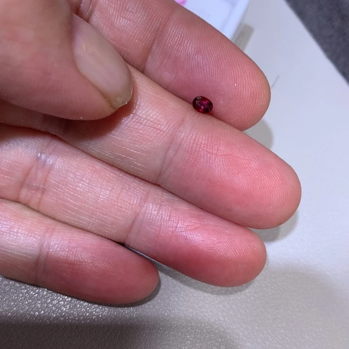 尖晶石裸石未镶嵌是****”裸石24分