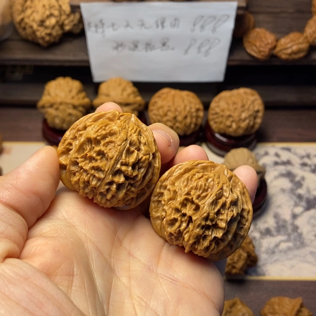 文玩核桃把件全品核老闷38