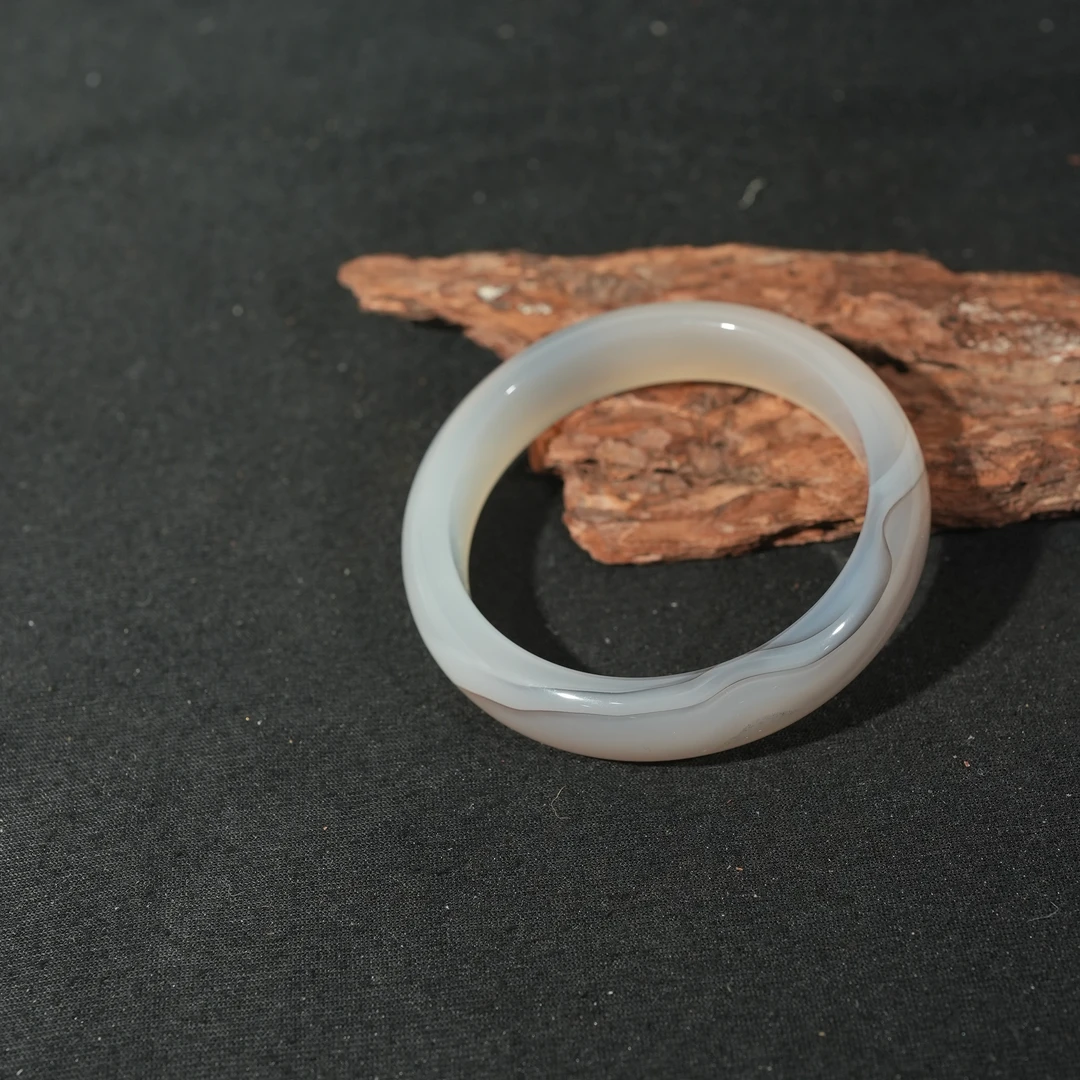 10.6香港王老板-玛瑙手镯6w1827