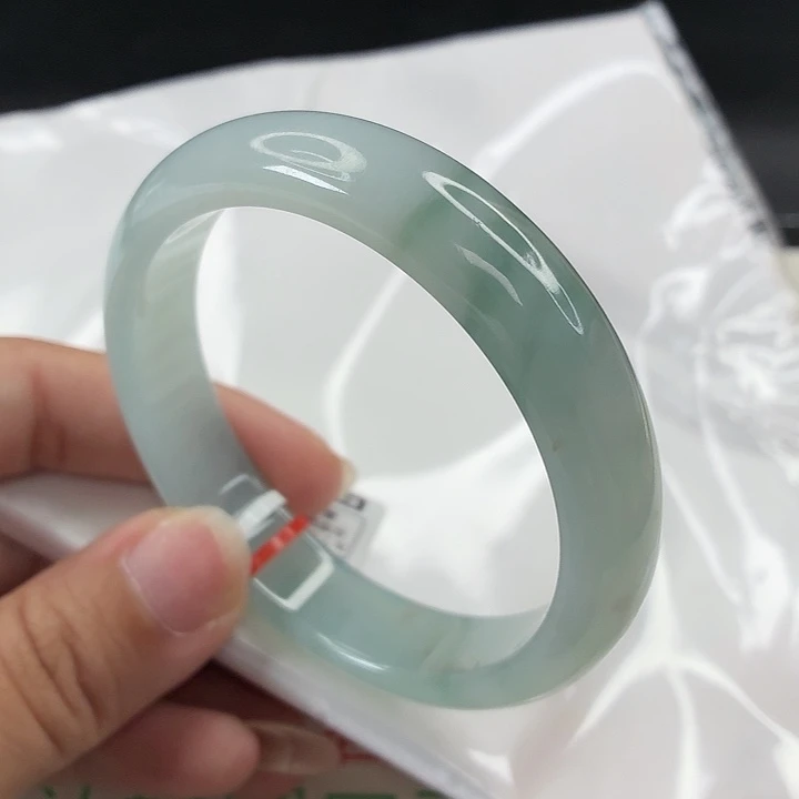 翡翠未镶嵌手镯正圈56.9