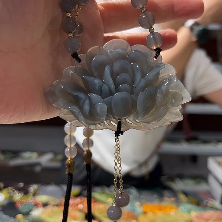 岫玉未镶嵌毛衣链