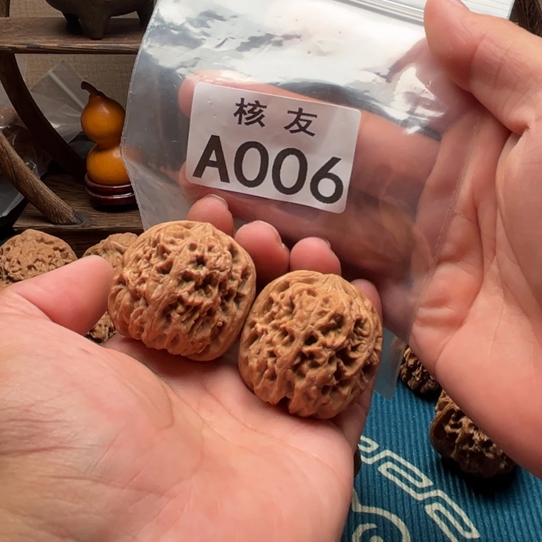 文玩核桃吊坠西北 毕业